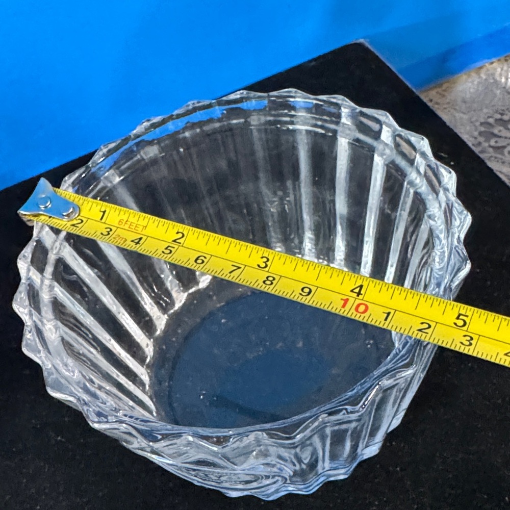 Hershey’s Reese’s Glass Candy Dish with Lid (and original box) - Picture 10 of 15
